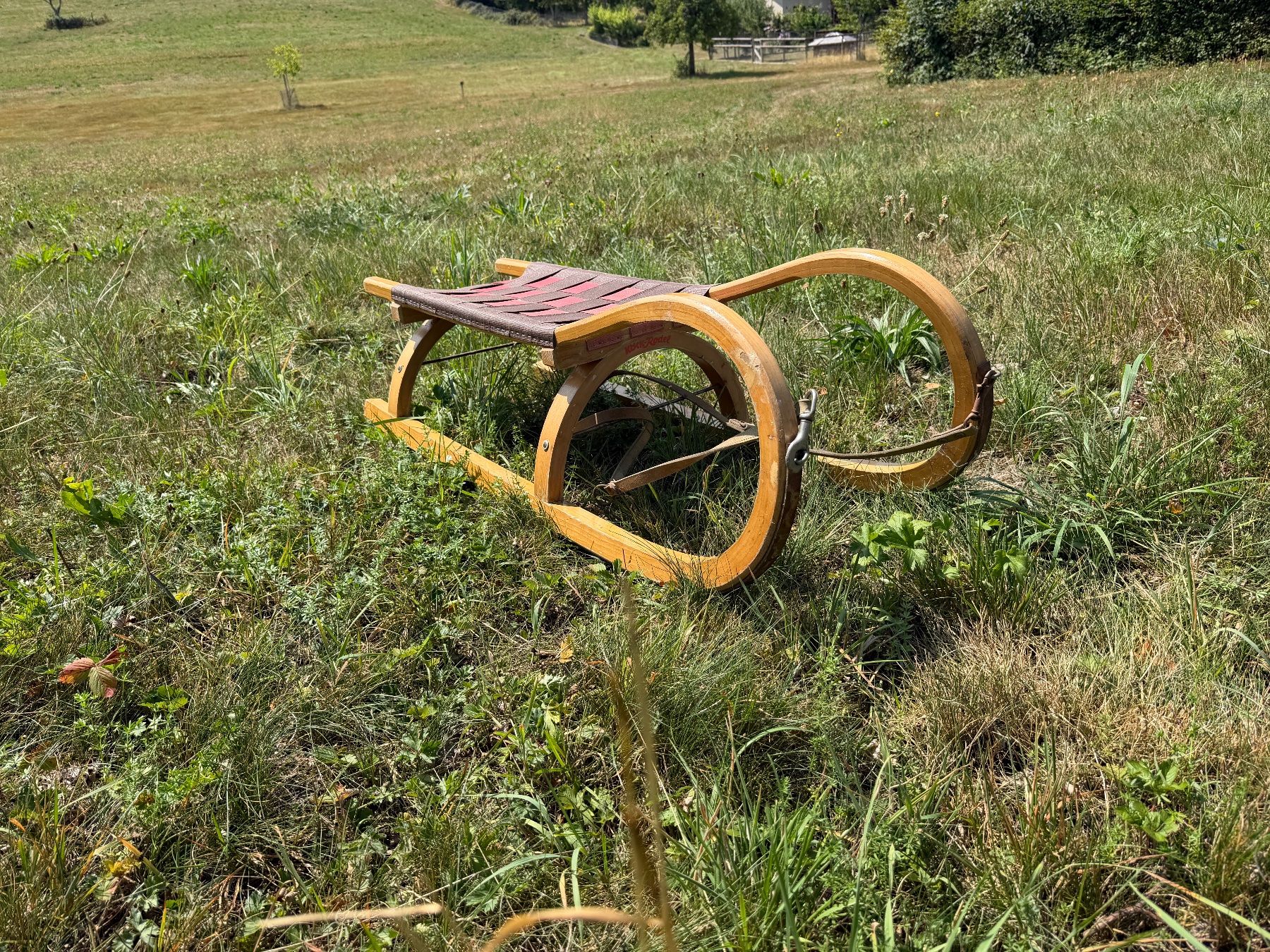 Schlitteln: Holzschlitten – Gebraucht aus Bottenwil von schaefere 2