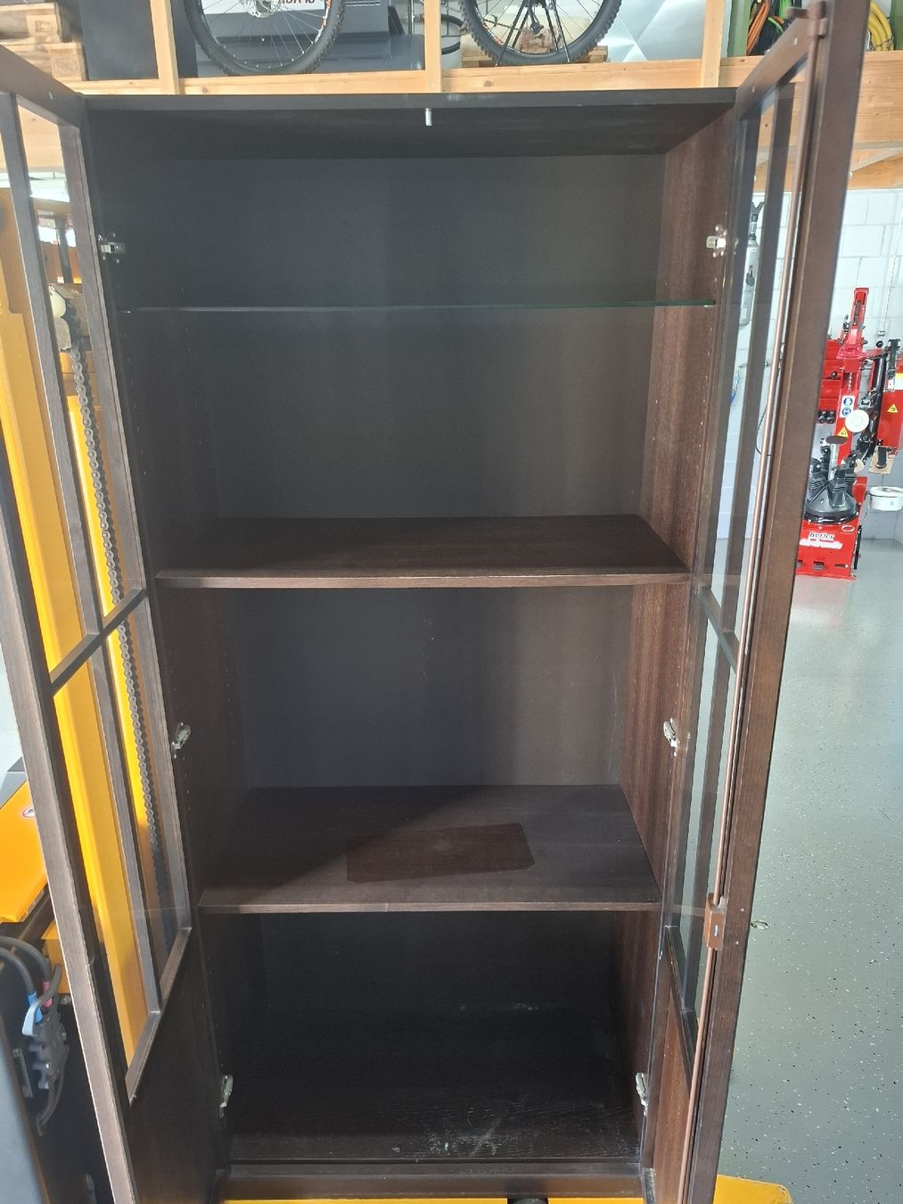 Vetrine: Vitrine mit Glastüren – Usato da Recherswil venduto da Sigi34 1
