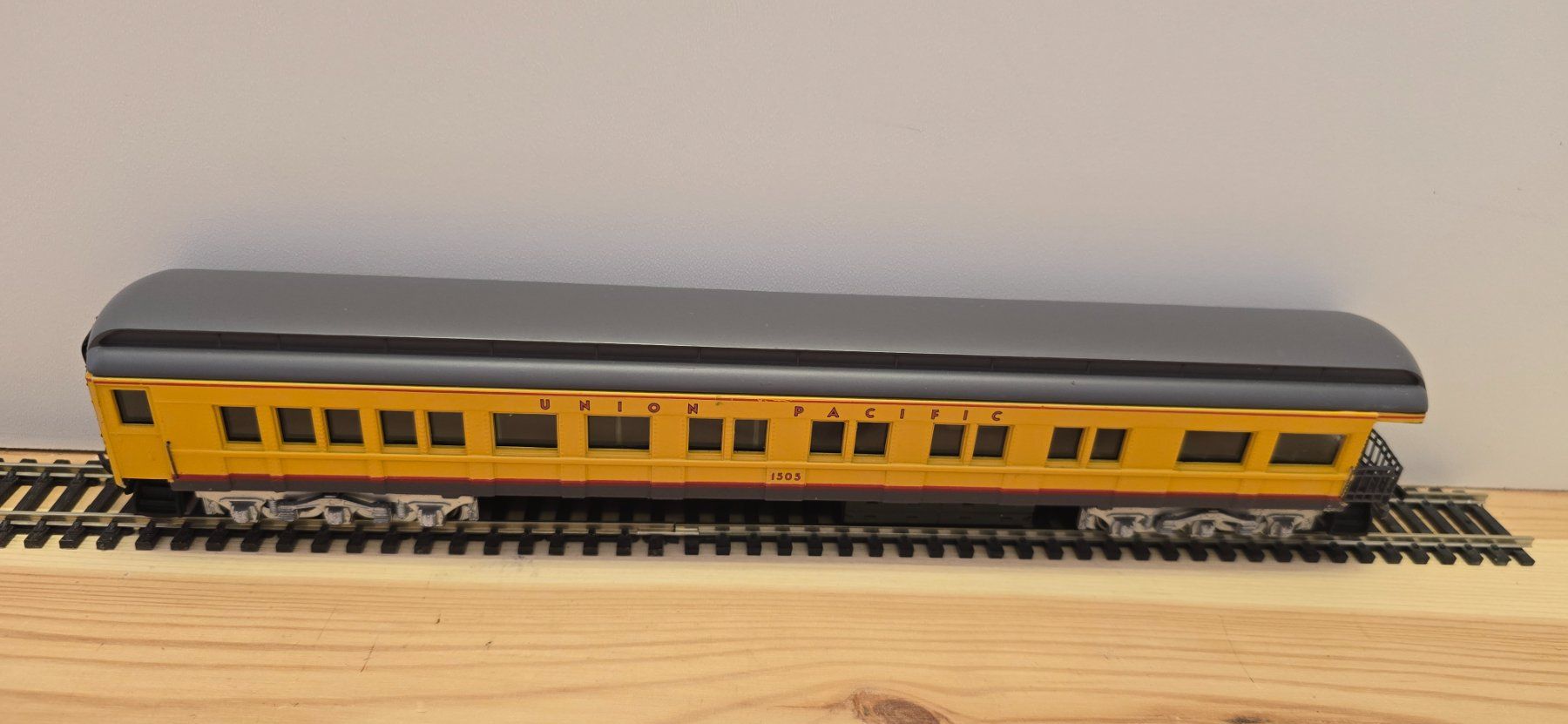 Spectrum Modellini di ferrovie: Bachmann Spectrum HO Observation Car Union Pacific 1505 – Usato da Büsserach venduto da ModellbahnDepot 2