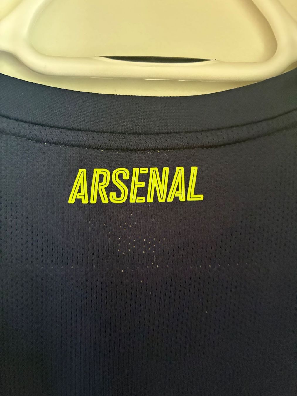 Puma Canottiere & Pantaloni: Arsenal Shirt Puma – Usato da Buchs AG venduto da Cflyingfish 2