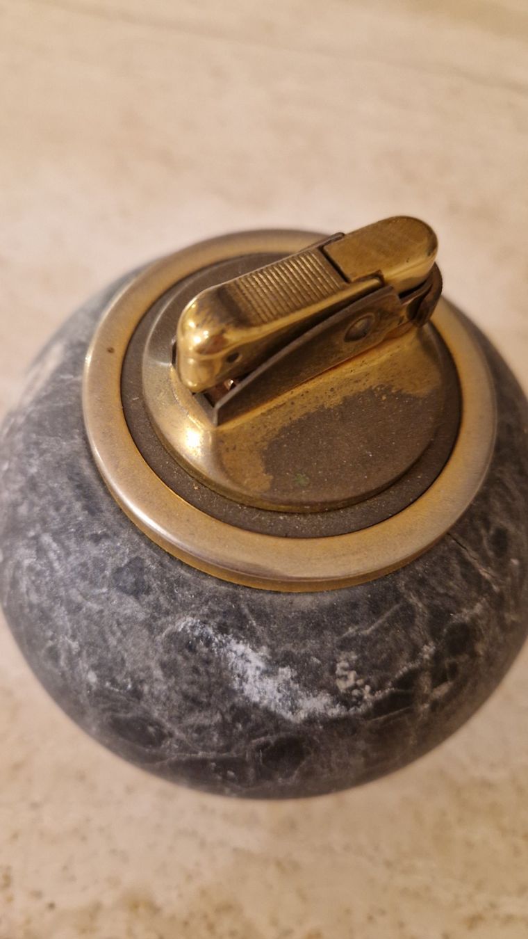Accendini: Briquet de table – Usato da Collombey venduto da Preloveditems 1