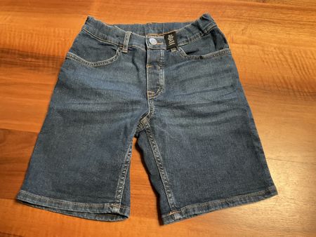 Shorts Denim 122 -128 H & M ungetragen Bund verstellbar