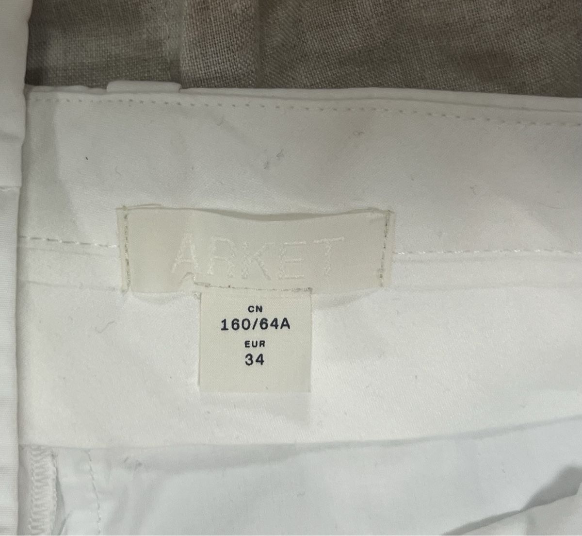 Lotti di vestiti: Arket Tailored Shorts + Linen Shirt – Nuovo (secondo la descrizione) da Wolfhausen venduto da leaze 3
