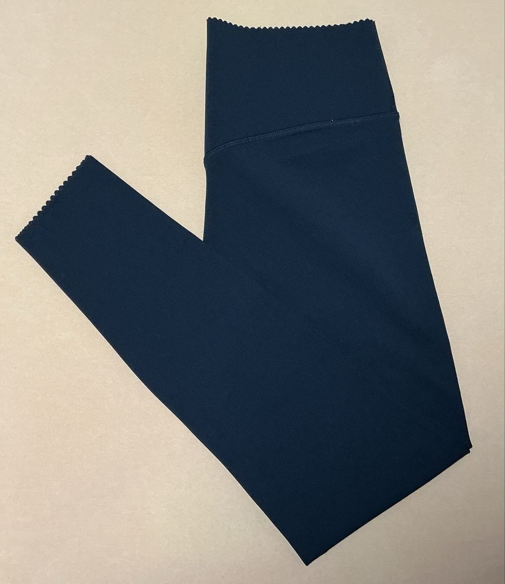 H&M Leggings: H&M Shaping Leggings, Gr. L – Usato da Zollikerberg venduto da Jvac2
