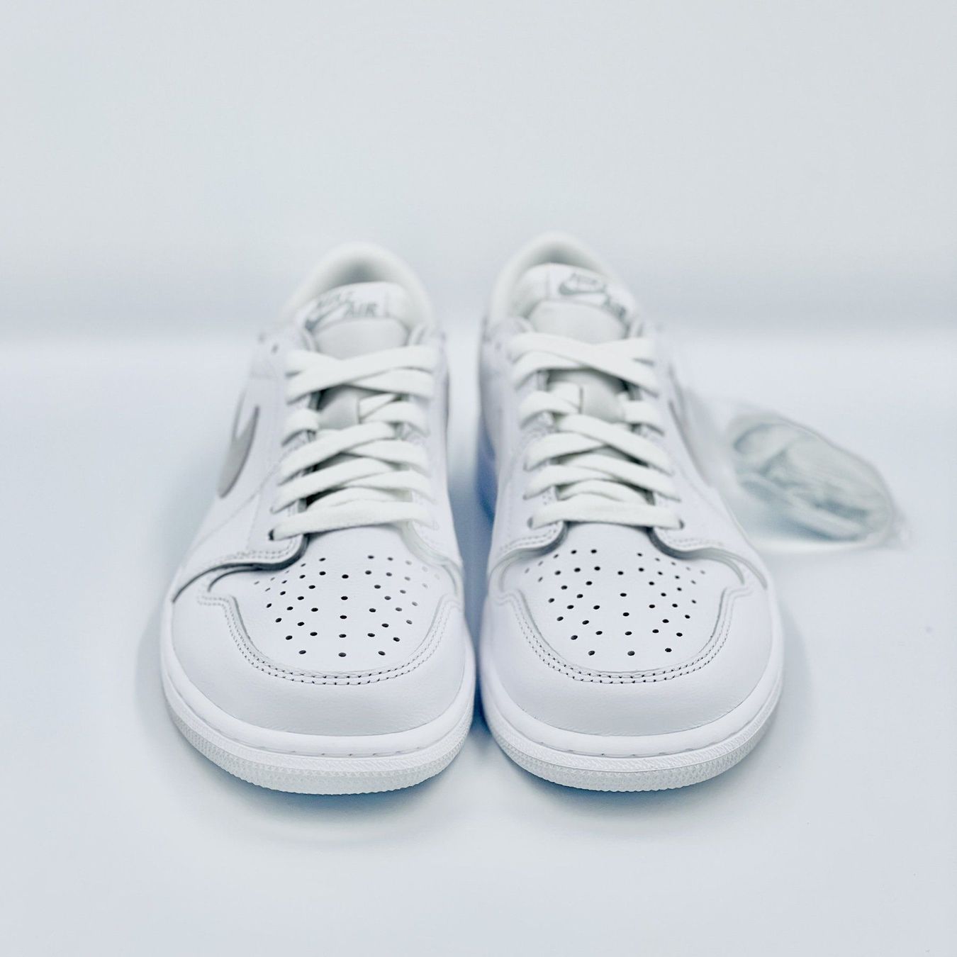 Jordan Scarpe da uomo: Jordan 1 Low OG Neutral Grey EU 45 – Nuovo e nell'imballaggio originale da Erlinsbach venduto da sasneakers 3