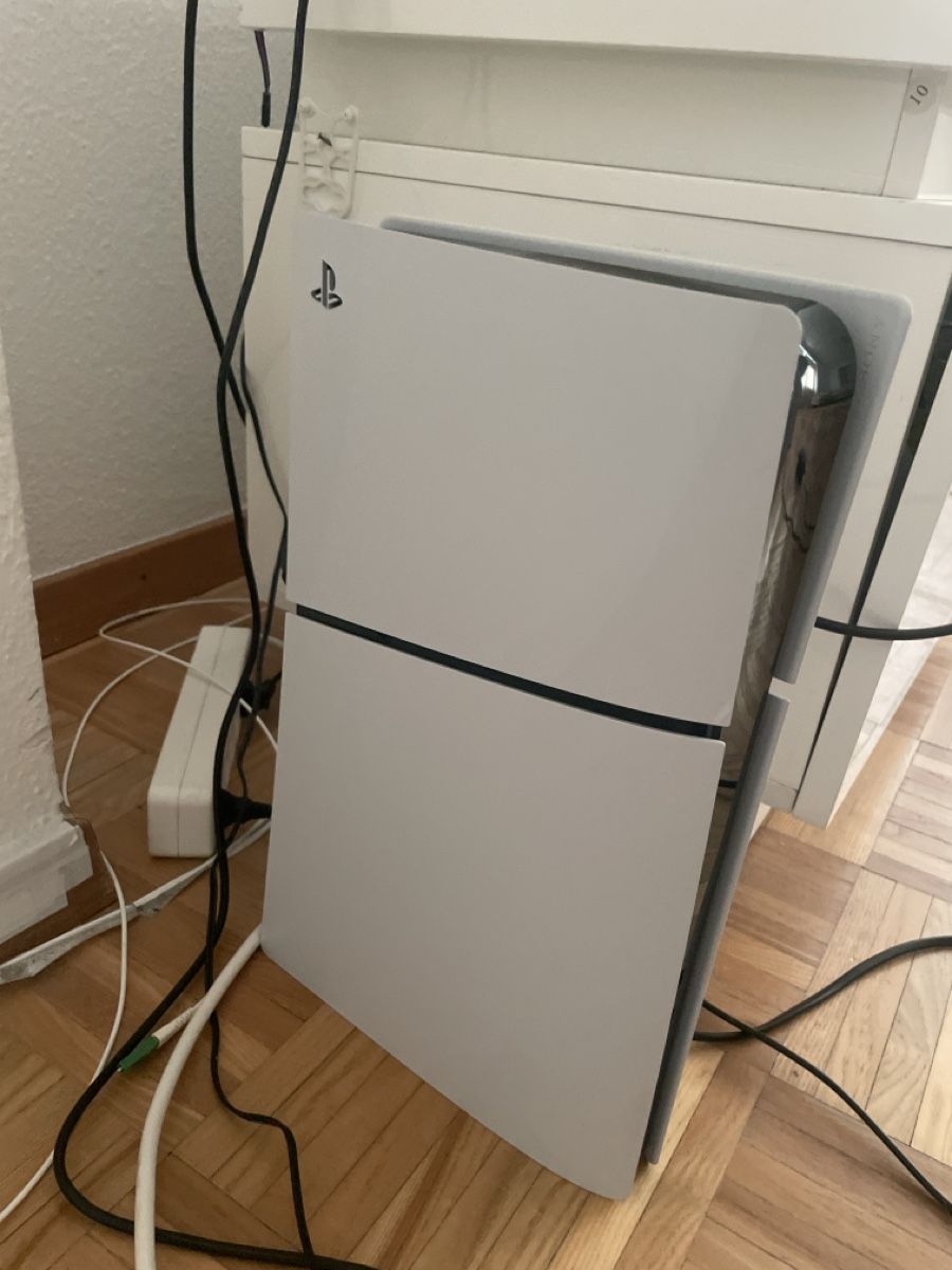 Sony Console: Playstation 5 (Digital edition) inkl. 1 Controller – Usato da Pratteln venduto da gab_rz8w