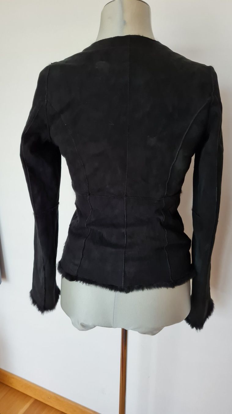 Maje Giacche: Veste Maje taille S fourrure noire – Usato da Payerne venduto da wardi11 5
