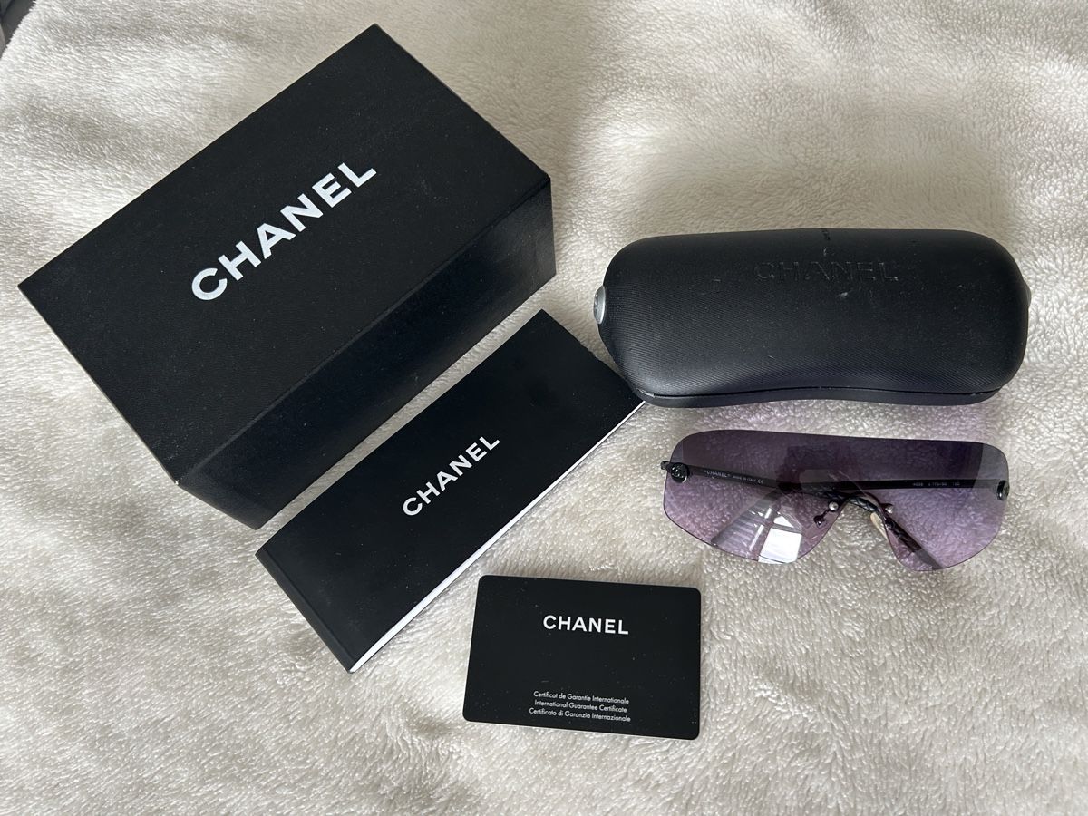 Chanel Occhiali & Lenti: Chanel Shield Rimless Amber Sonnenbrille Y2K – Usato da Uttwil venduto da ula_ls5l 5