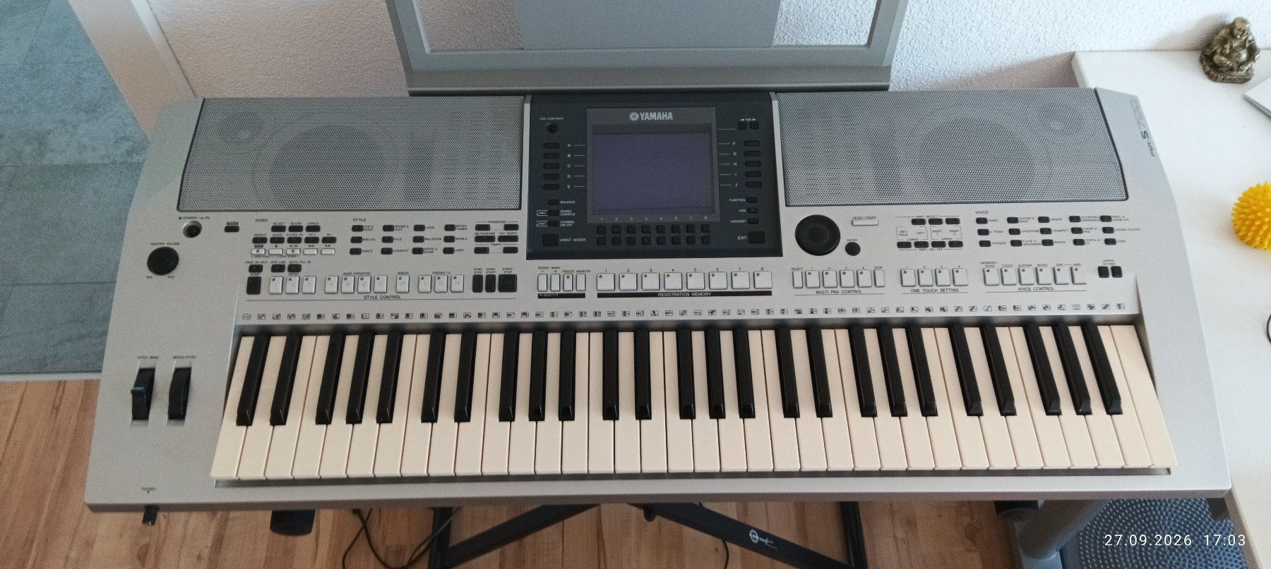 Yamaha Strumenti musicali: Keyboard Yamaha PSR-S700 – Usato da Winistorf venduto da Marbet007 1