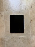 iPad Pro 12,9” 4. Generation + Apple Pencil + Logitech Tasta