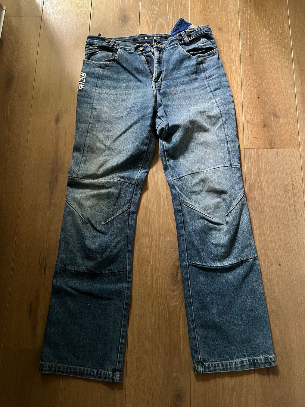 Lotti di vestiti: Vestes et pantalons de moto – Usato da begnins venduto da patoch55