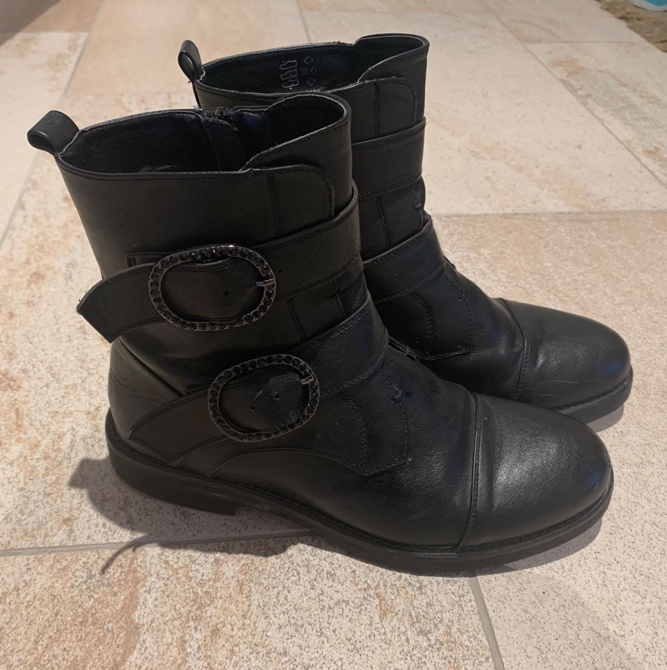 Damenschuhe: Stiefeletten – Gebraucht aus Buchs SG von BubiLuna