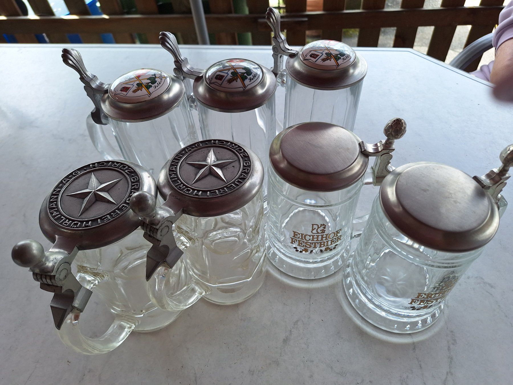 Bicchieri: 7 STK GLASBIERKRÜGE MIT ZINNDECKEL – Nuovo (secondo la descrizione) da Huttwil venduto da Kunterbuntli