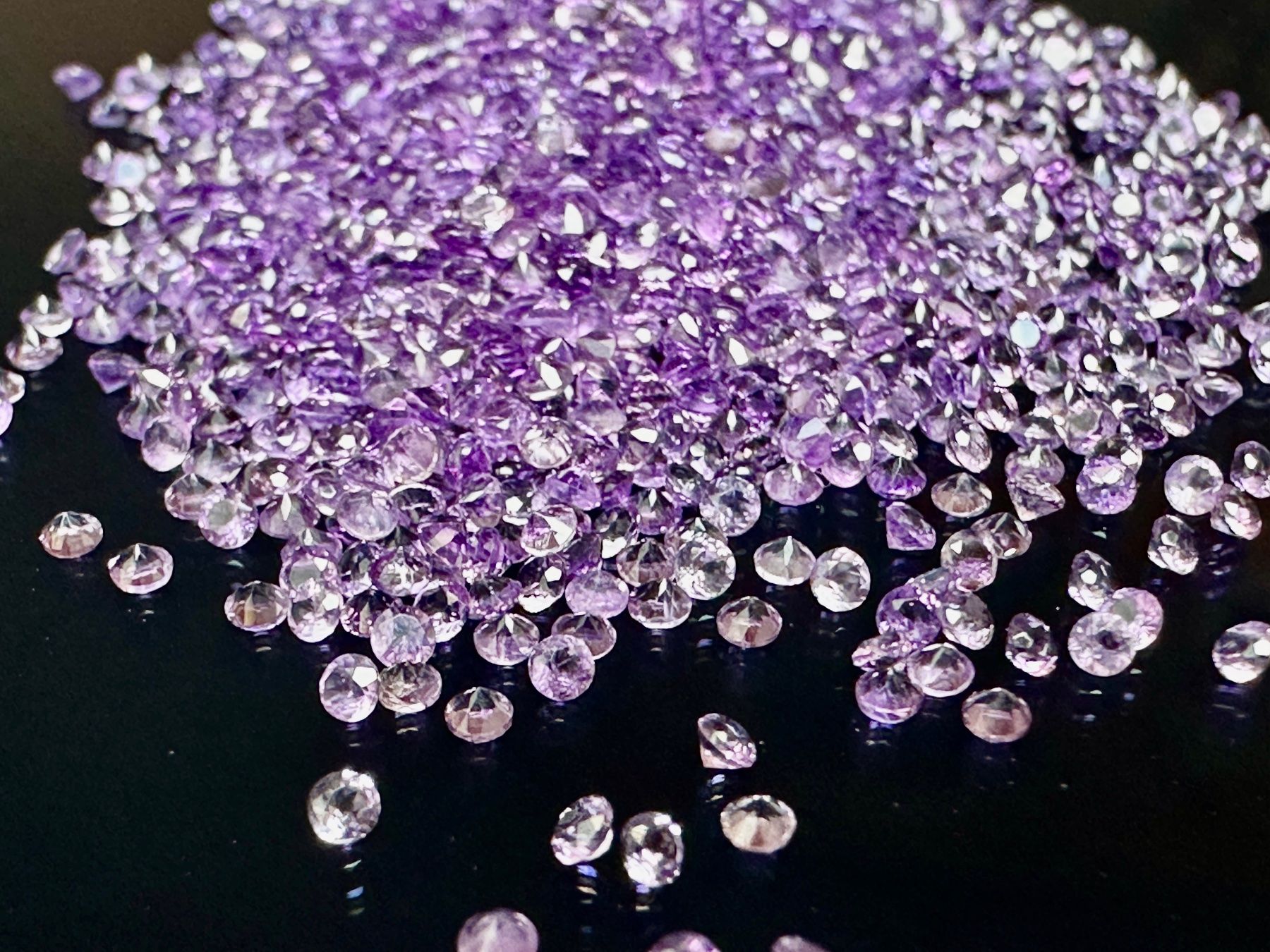 Pietre preziose: 50 St fein brillantgeschliffene Amethyst-Pointer 1,5 mm – Nuovo (secondo la descrizione) da Langenthal venduto da Seelenfreunde 5