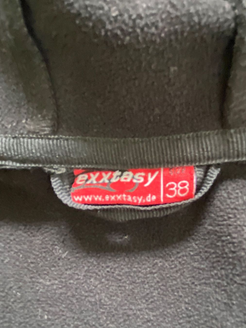 Jacken: Exxxtasy Softshelljacke schwarz mit Kapuze Gr. 38 – Gebraucht aus Binz von chr_5ljt 7