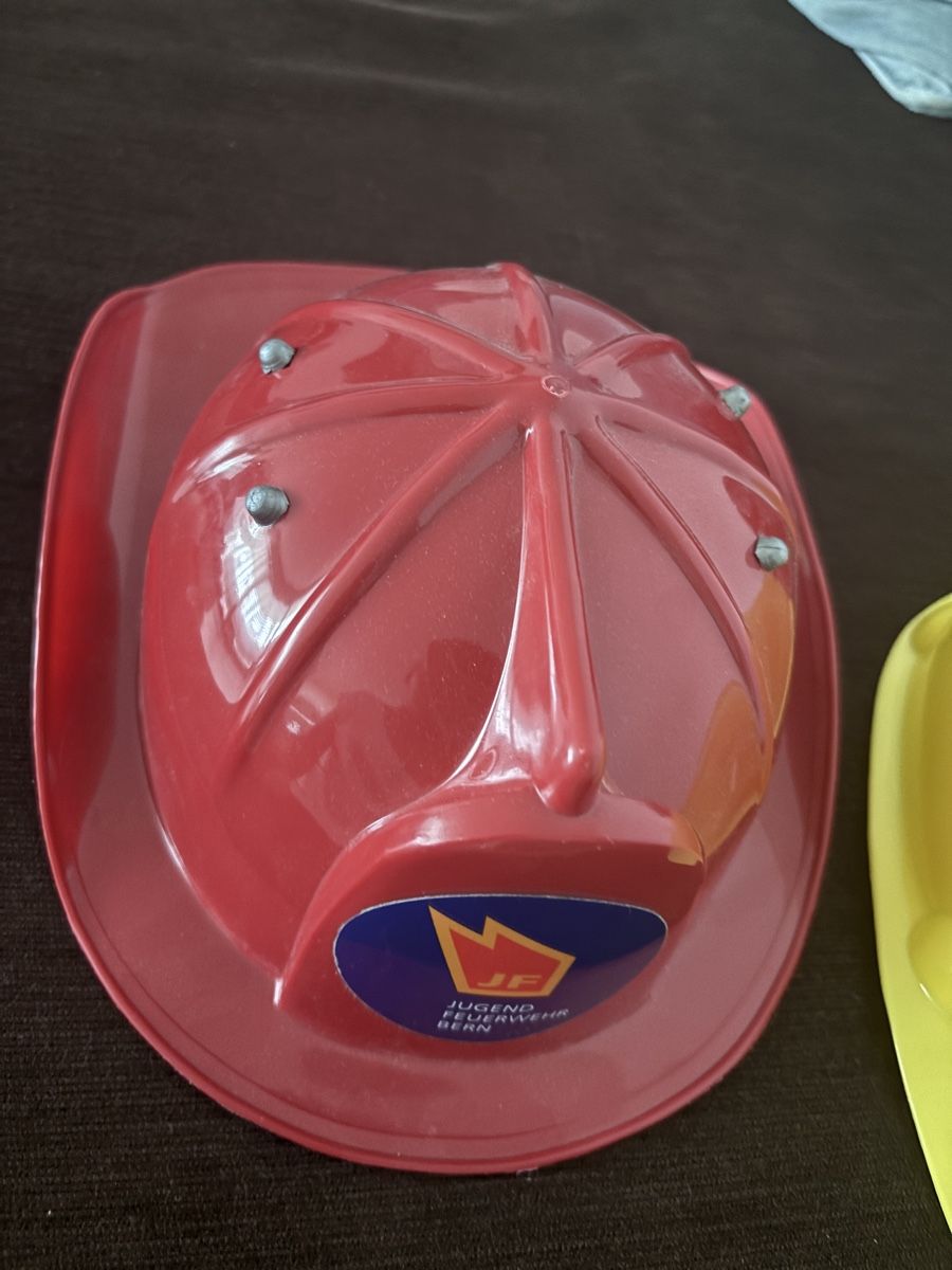 Pompiers: Feuerwehrhelm und Bauhelm – Neuf (Voir description) à Niederdorf par KatrinT83 1