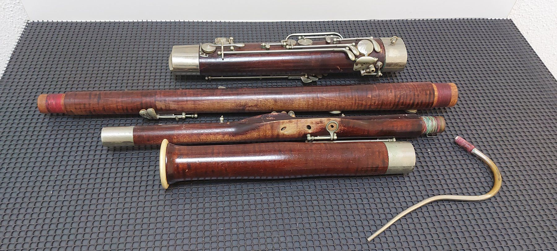 Strumenti musicali: Fagott mit S- bogen  über 80 jahre alt – Usato da Glattbrugg venduto da Swissmusik 3