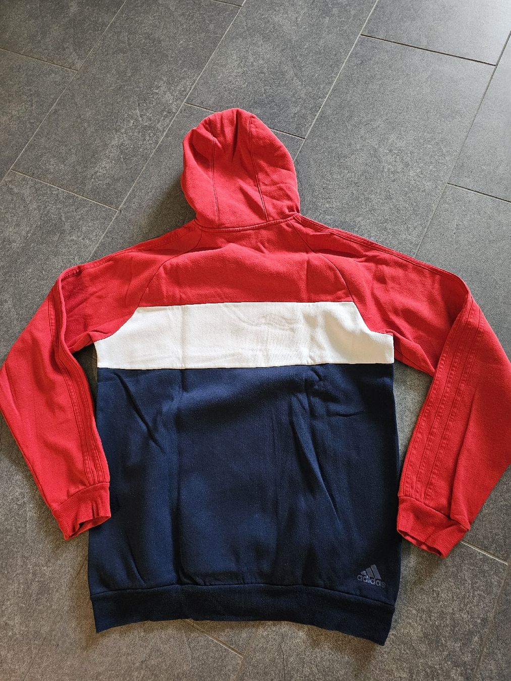 Maglioni & Felpe: Kinder- Adidas Pulli 176 – Usato da Altdorf UR venduto da Saba_1688 1