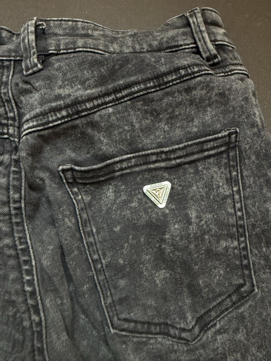Guess Jeans: Guess Jeans Grösse 26 – D'occasion à Rain par vsekruto