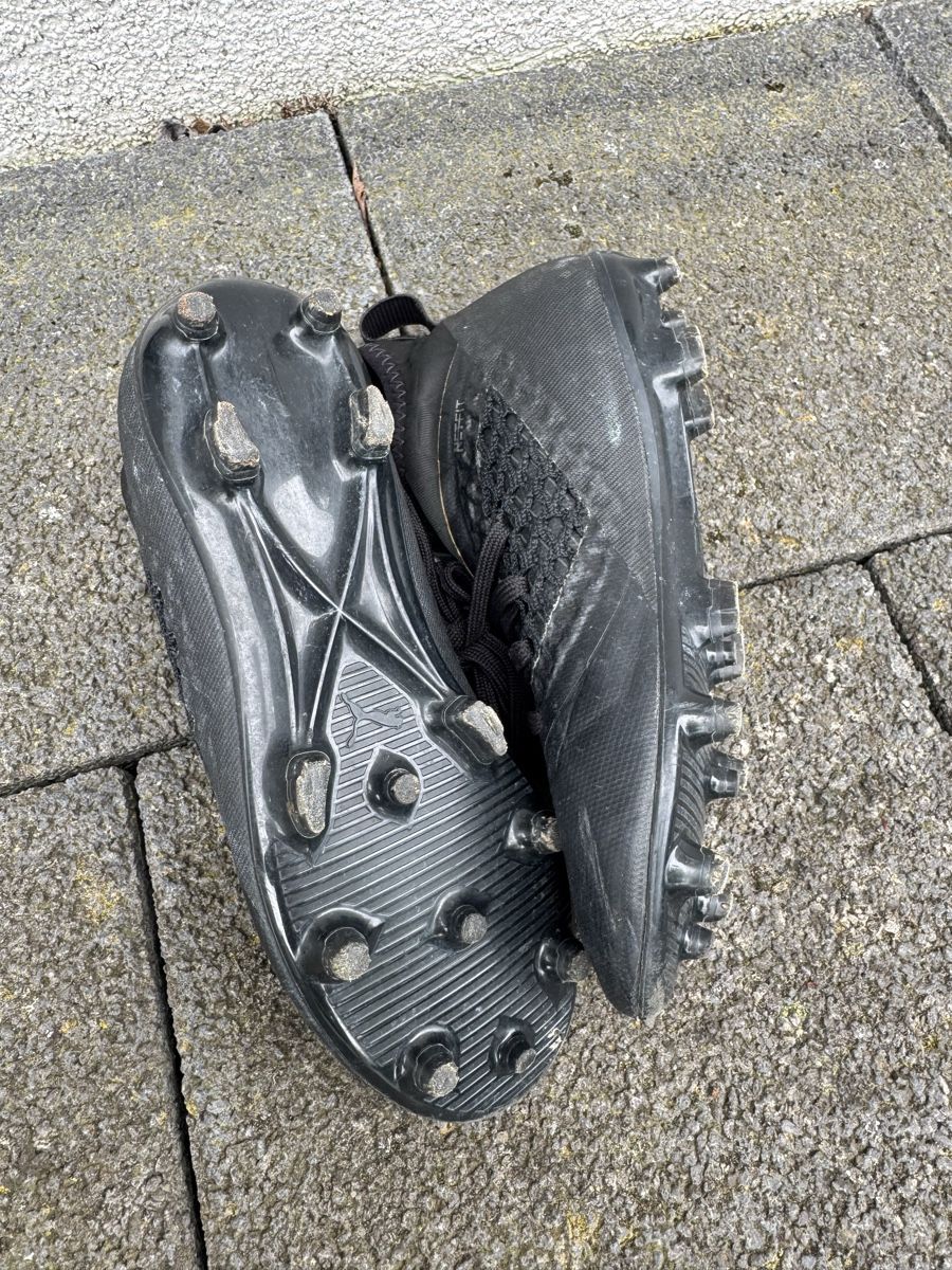 Puma Scarpe da uomo: Fussballschuh Puma, Grösse 33 – Usato da Mörschwil venduto da car_k6yz 1