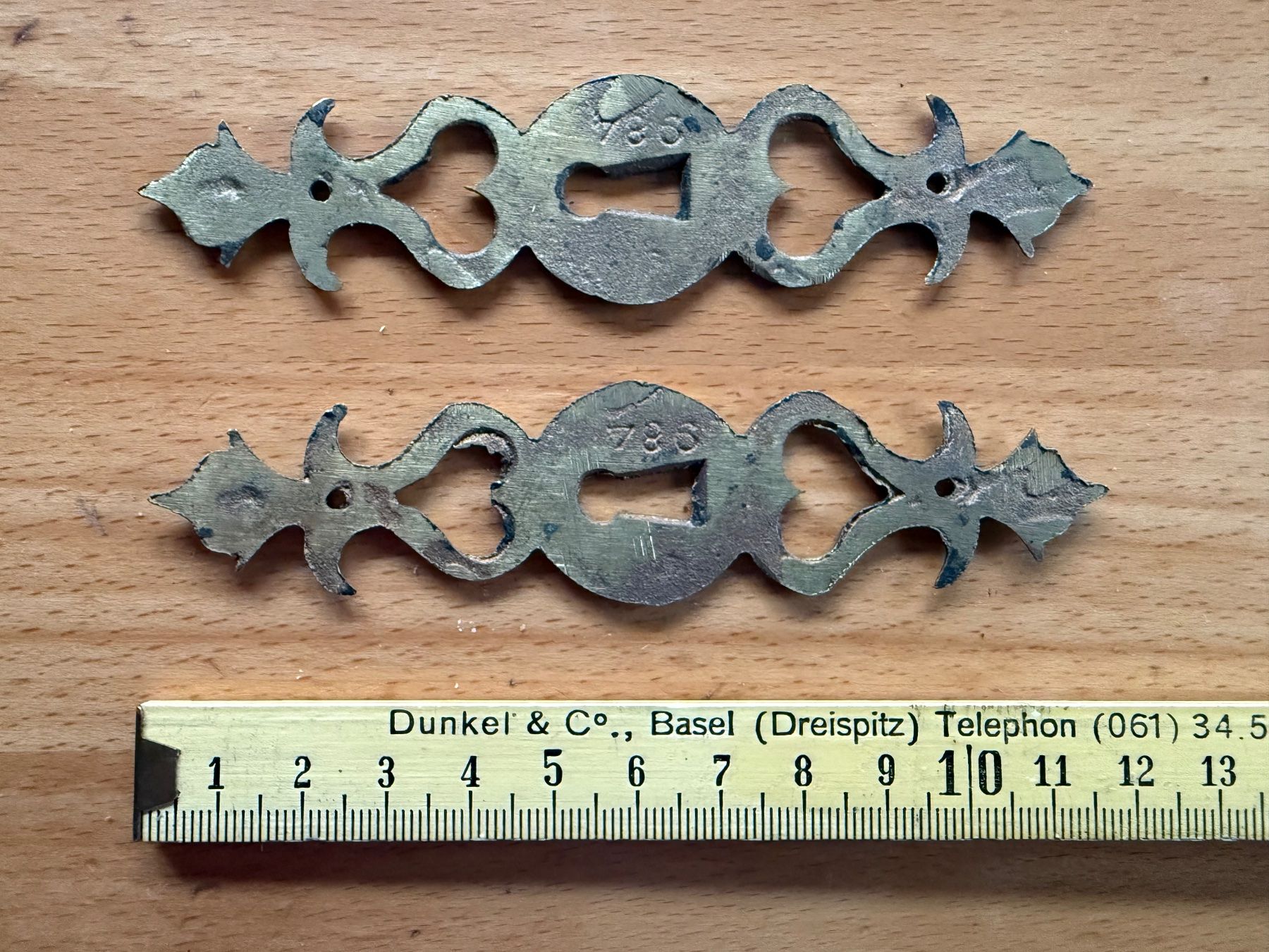 Quincaillerie: 2 Schlossschilder aus Messing – D'occasion à Amden par vipernatter 1