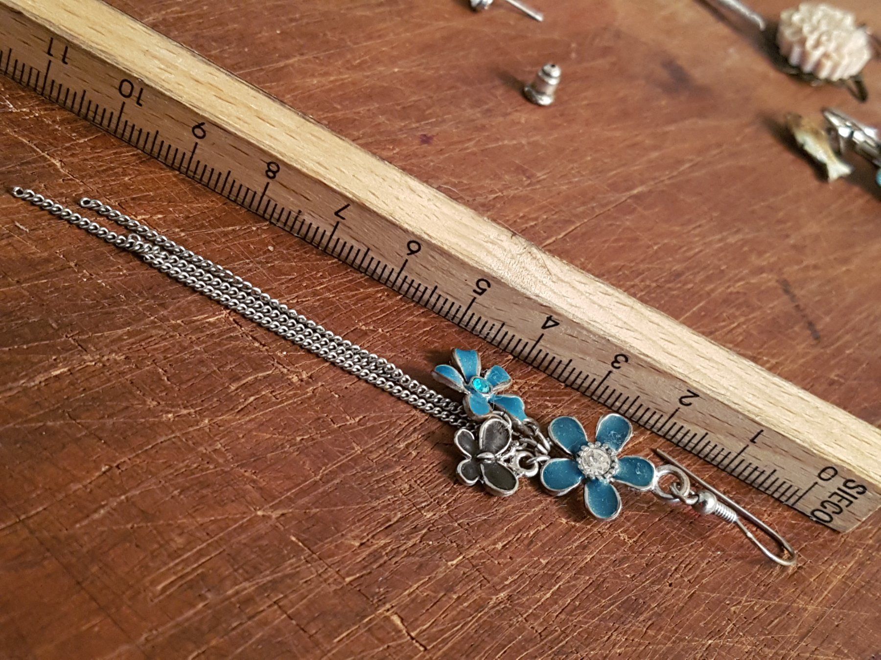 Boucles d'oreille: Ohrhänger Blumen Schmetterling türkis silberfarben glitzrig – D'occasion à Ettingen par Maranathatalitha 4