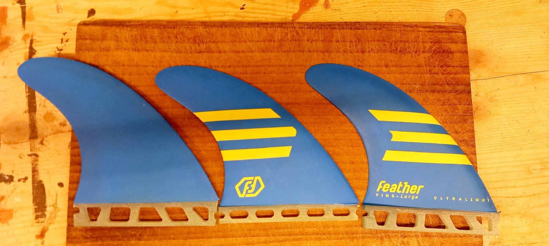 Tavole da surf e di nuoto: Feather Fins Thruster, size L, like New – Nuovo (secondo la descrizione) da Gstaad venduto da Joanyog