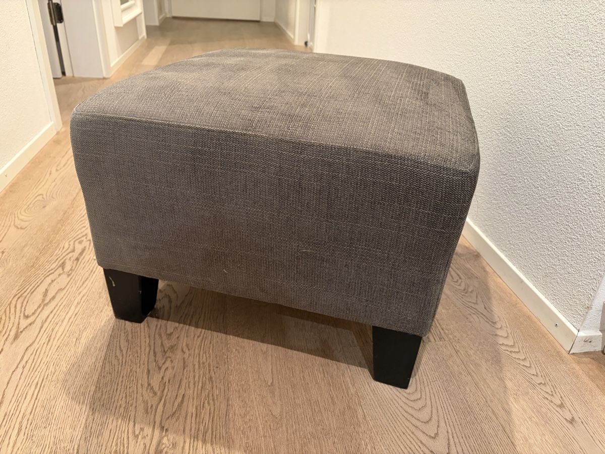 Hocker: Polsterhocker – Gebraucht aus Wald von ann_6wkz