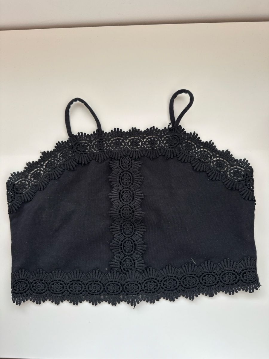Tally Weijl Top: Schwarzes Spitzen Top – Usato da Romanshorn venduto da laa_279h