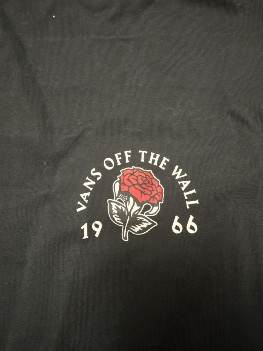 Maglioni & Felpe: Vans Langarmshirt schwarz Rose Print Grösse M – Nuovo (secondo la descrizione) da Biel/Bienne venduto da julietteW. 1