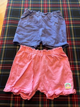 2x Sommershorts, guter Zustand, Größe 92