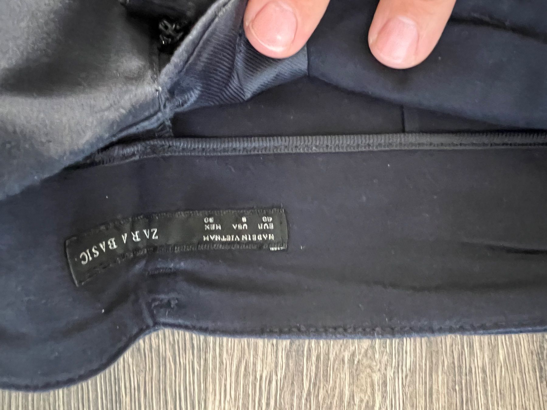 Zara Pantalons: ZARA hose Damen 40 – D'occasion à Weiach par LemonJuice1995 1