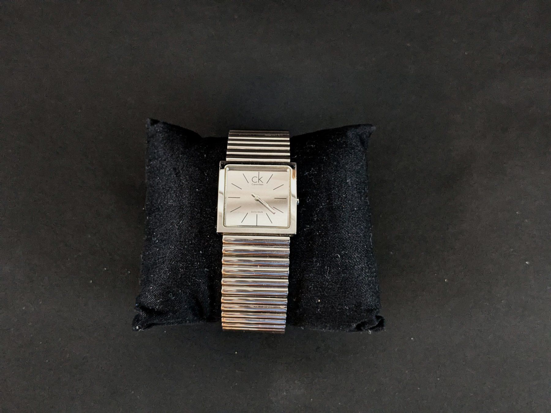 Calvin Klein Montres: CALVIN KLEIN Damen Uhr – D'occasion à Thun par Restwert_Thun 3