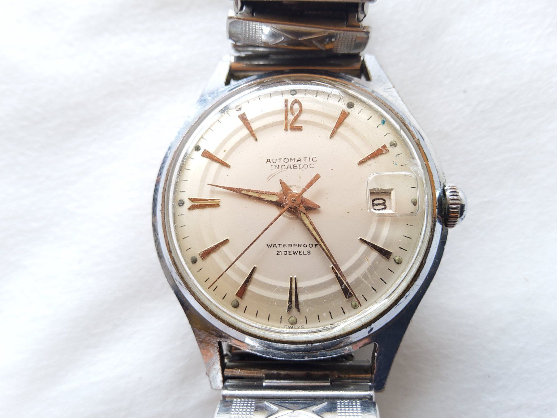 Orologi: Montre bracelet vintage automatic  – Usato da Malleray venduto da Broc-antique 3