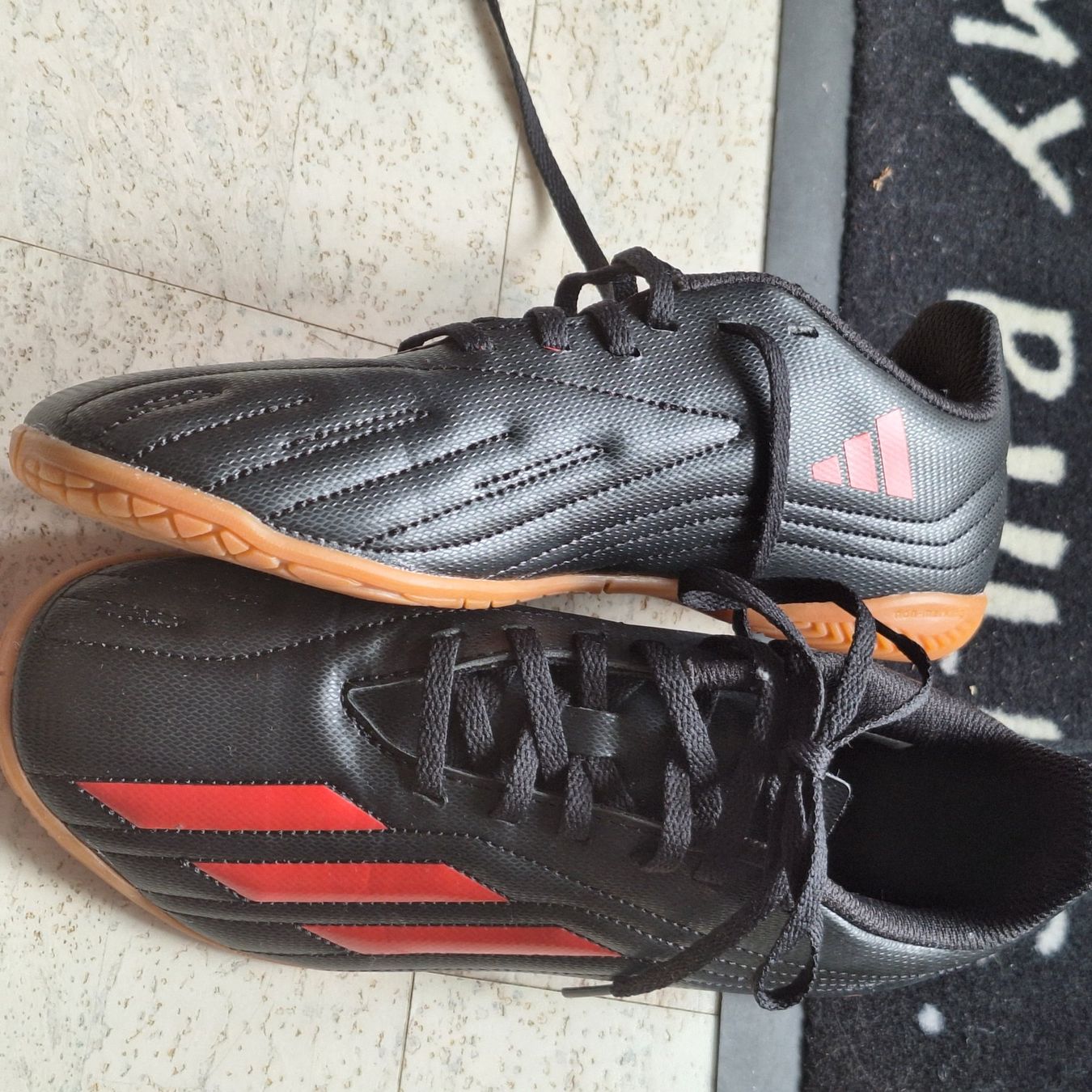 Adidas Scarpe da uomo: Adidas Hallenturnschuhe Gr.37, Neu – Nuovo e nell'imballaggio originale da Hettenschwil venduto da Schneuggi2 3