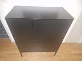 Schwarze Kommode von Micasa mit 4 Fächer