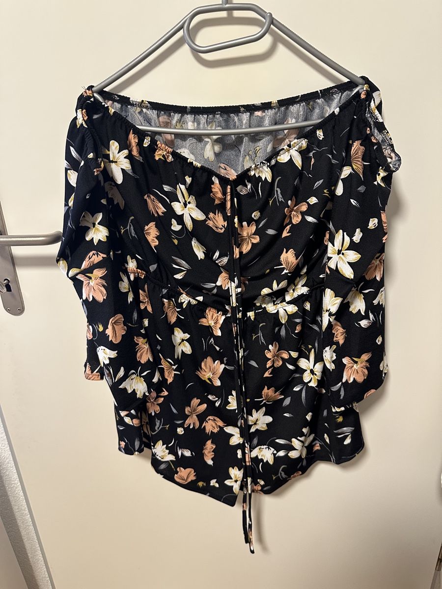 Camicette: Sommerliches Off-Shoulder Top mit Blumenmuster, Gr. M/L – Usato da Reinach BL venduto da Alles_muss_weg00