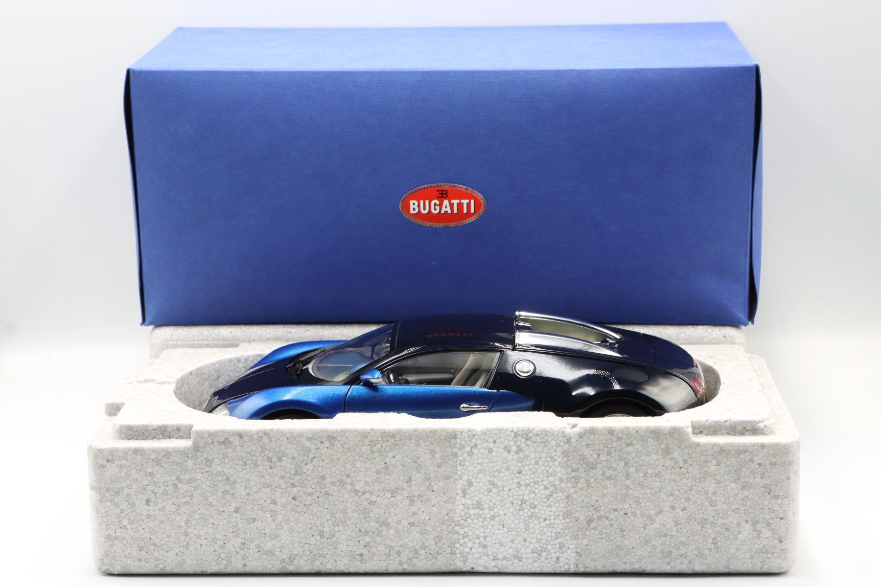 Bugatti Modellini d'auto: Bugatti Veyron 16.4 1:18 AutoArt – Nuovo (secondo la descrizione) da Bühl b.Aarberg venduto da modelldiecast