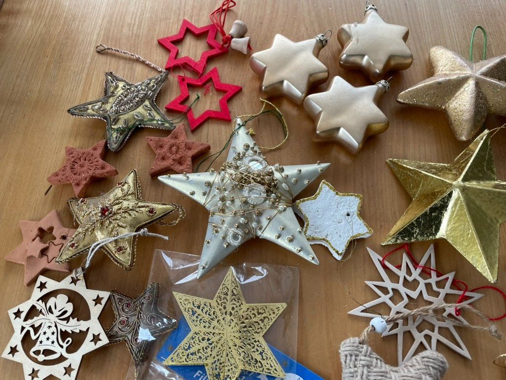 Tutte le decorazioni: Viele dekrative Weihnachtssterne für den Baum oder Geschenke – Usato da Zuerich venduto da Michel52 2