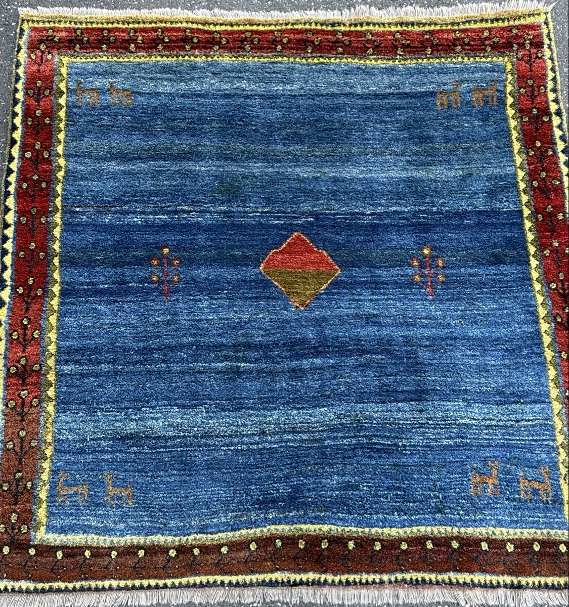 Gabbeh Teppiche: Wunderschöner Perserteppich Gabbeh (211x206)Frisch gewaschen – Gebraucht aus Sempach von Star7 1