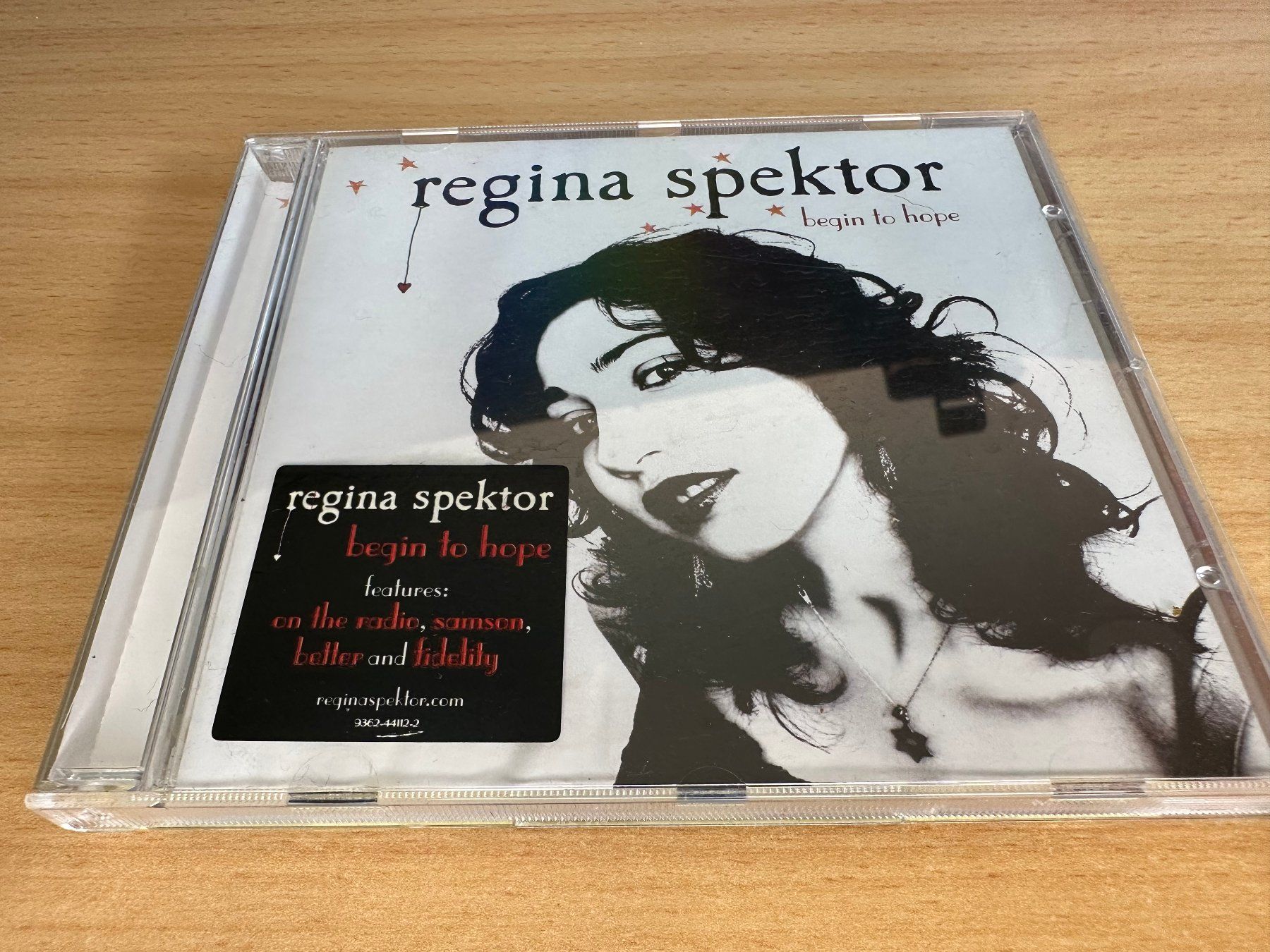 CD: Regina Spektor – Begin To Hope – Usato da Rikon im Tösstal venduto da Alpenmutz