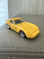 Hot Wheels Ferrari 250 GTO Giallo 1:64 da collezione!
