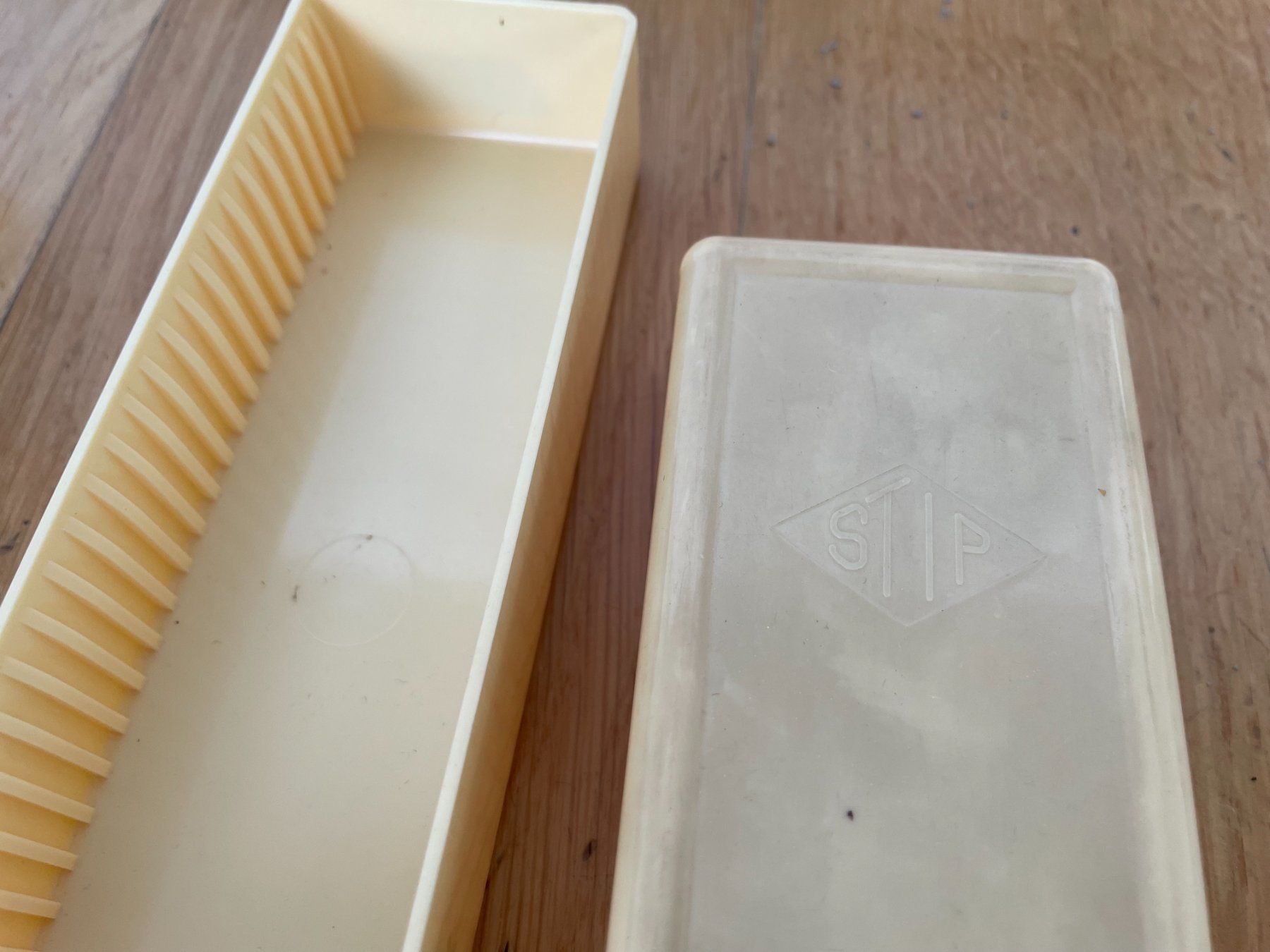 Foto & Immagini: Lot de boîtes de diapositives vides – Usato da Petit Lancy venduto da gil_hr6v 2