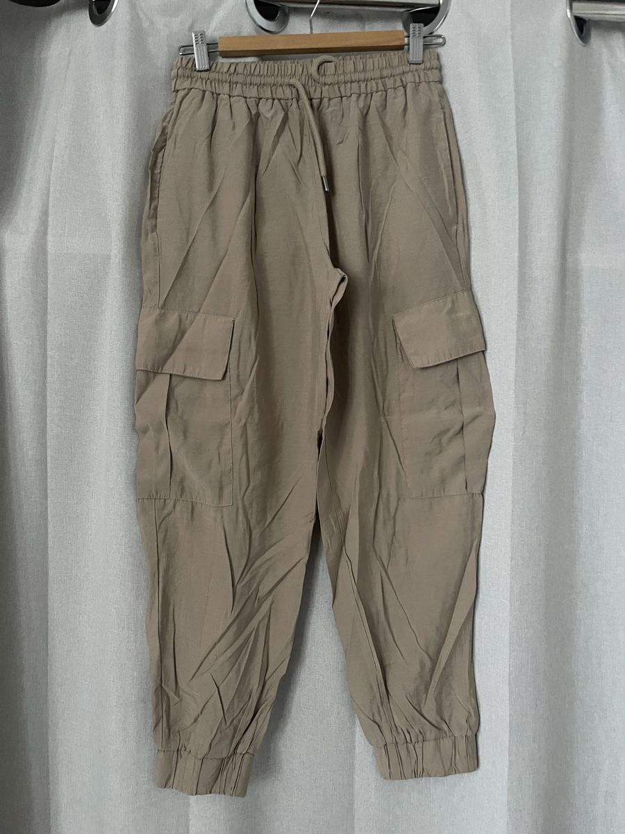 Zara Pantaloni: Zara Hose beige aus Modal Gr S Versand 9.- – Usato da Meilen venduto da ana9