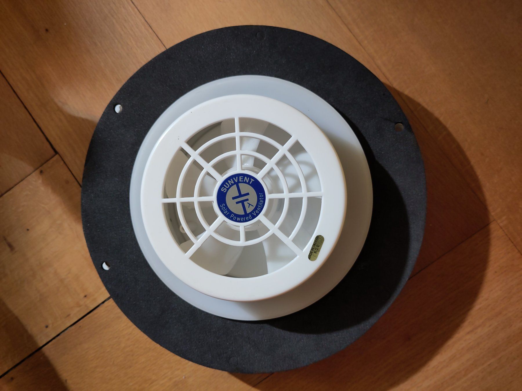 Ventilateurs: Sunvent Solar Ventilator – Neuf avec emballage d'origine à Bern par tob_scm7 2