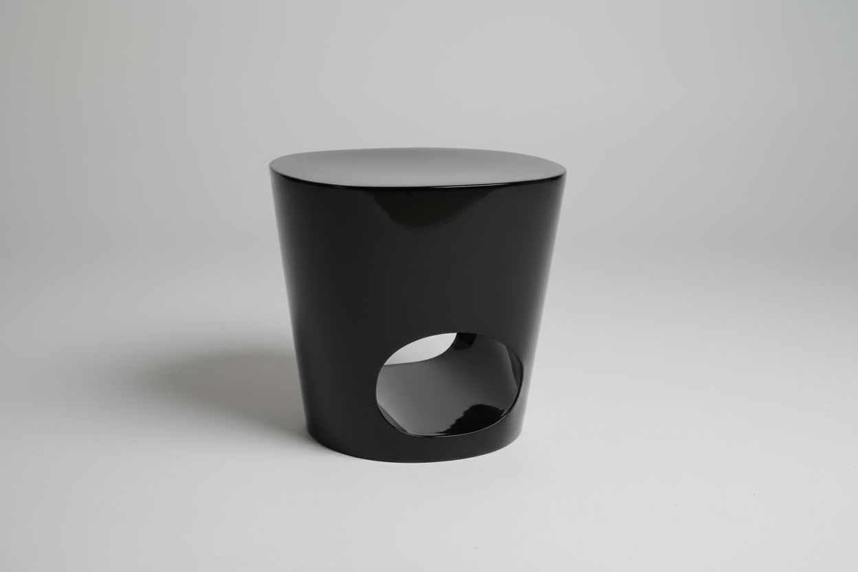 Tische: Tacchini Polar Table / Hocker, PearsonLloyd, Loch unten – Gebraucht aus Affoltern am Albis von Zapro