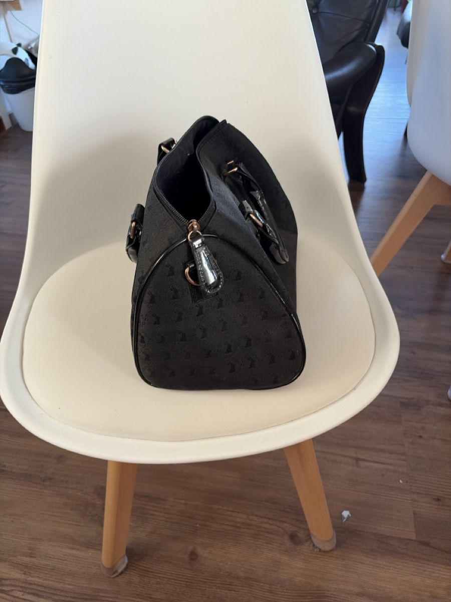 Sacs: Handtasche schwarz mit Muster guter Zustand – Défectueux à Opfershofen TG par dan_nxk8 1