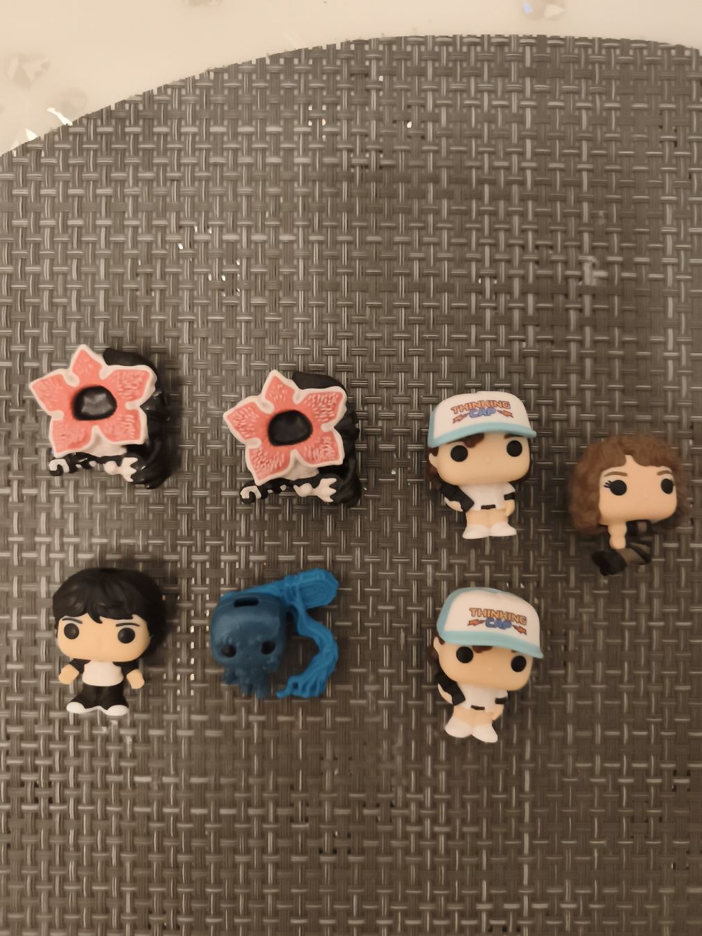 Funko Statuette: Set 7 mini figure Funko Stranger Things Kinder Joy – Nuovo (secondo la descrizione) da S. Vittore venduto da GamesAndCards95