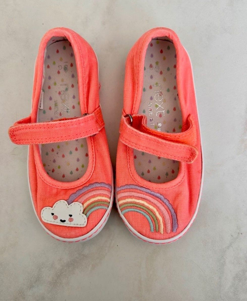 Next Scarpe per ragazzi: Sommerschuhe Next 26 – Usato da Safenwil venduto da 2hand_aber_wertvoll