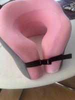 Nackenkissen Reisekissen rosa grau mit Schnappverschluss
